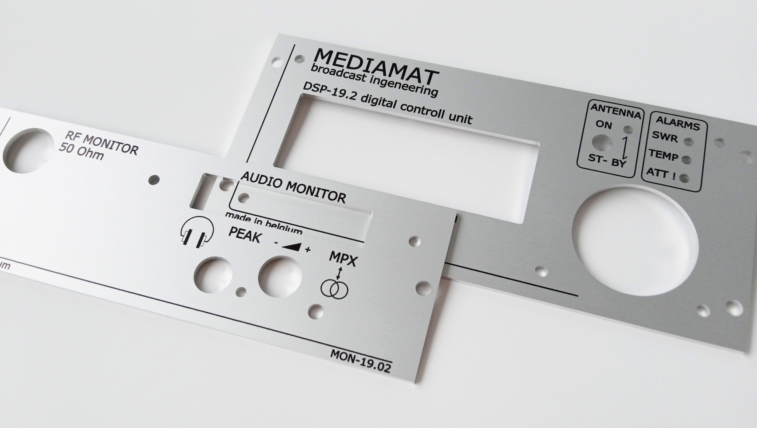 Aluminium - Frontpaneel - Frezen/Chanfreinen - Sound and Vision	